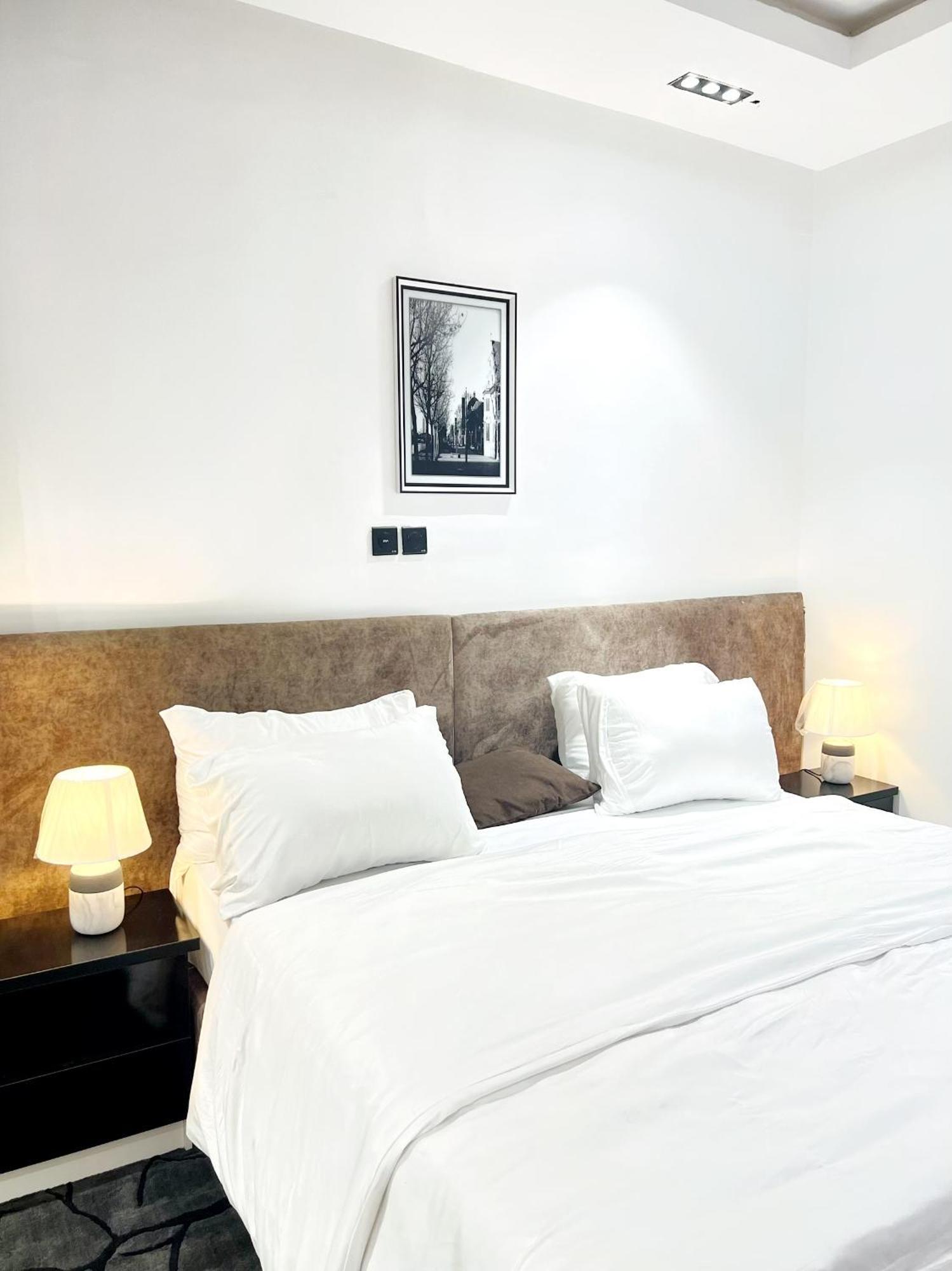 Austra Hotels And Apartments Maitama Abuja Exterior photo